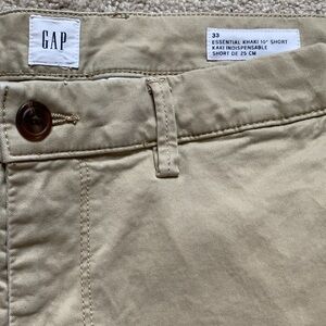 Gap essential khaki 10” short